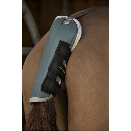 EQUITH?ME "TYREX 600D" Recycelter Schweifschoner